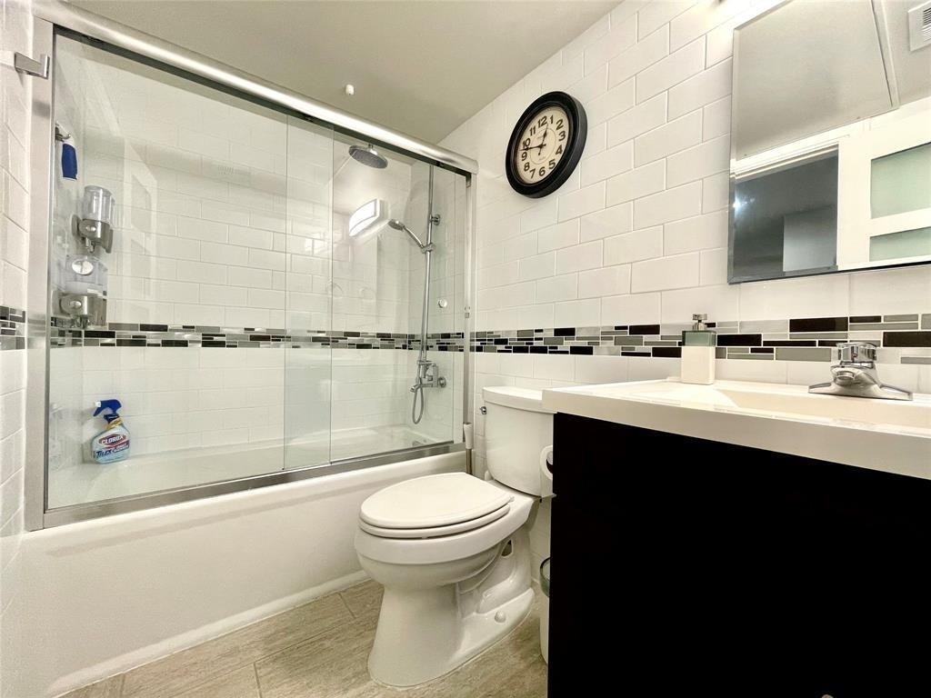 3110 Red River St - Photo 8