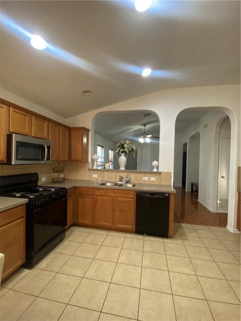 3400 Barksdale Ln - Photo 2