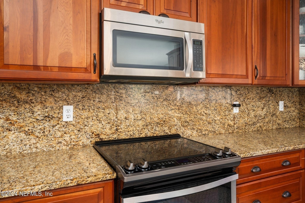 425 Oak Pond Drive - Photo 9