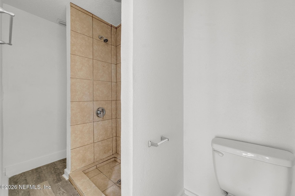 522 W 21st Street - Photo 18