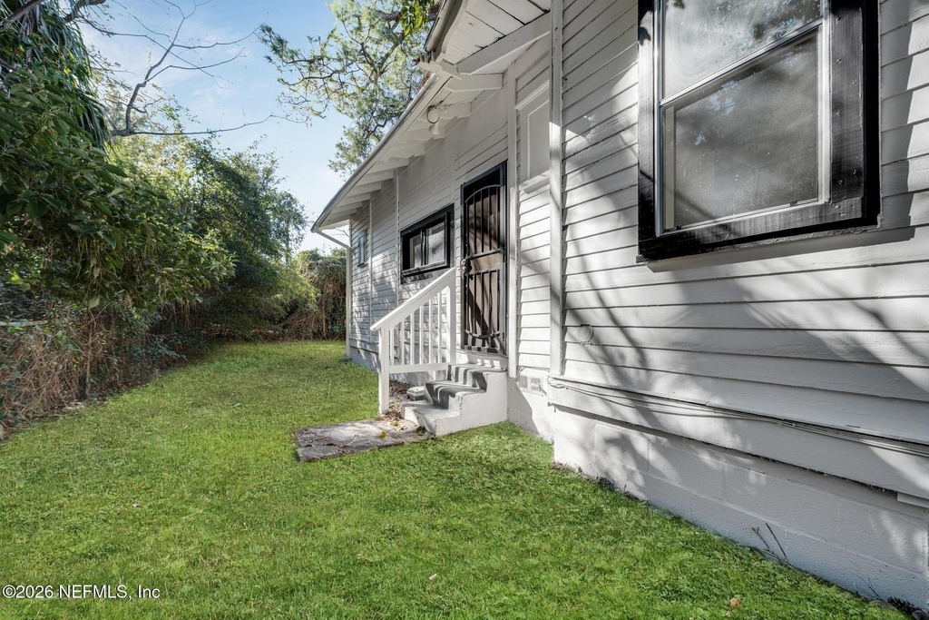 522 W 21st Street - Photo 21