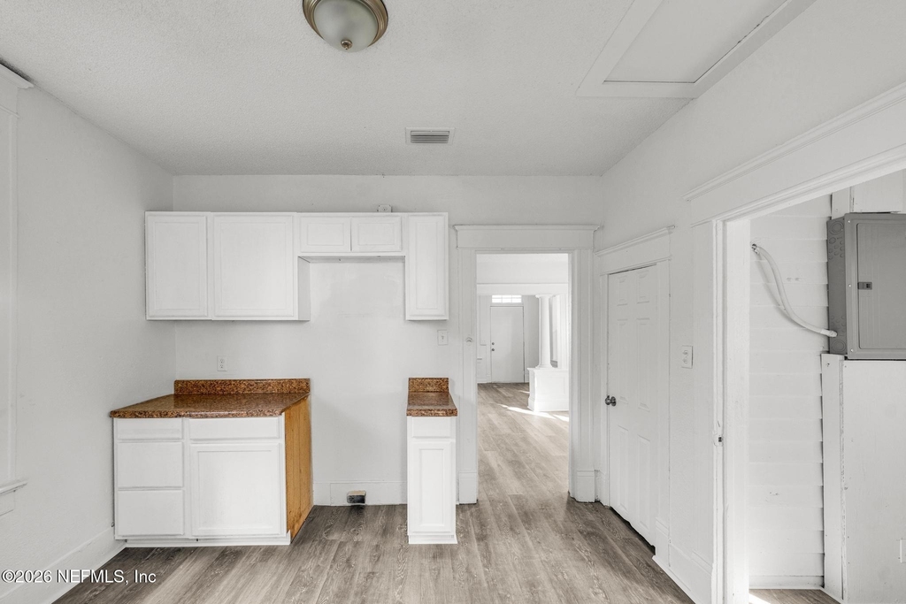 522 W 21st Street - Photo 20
