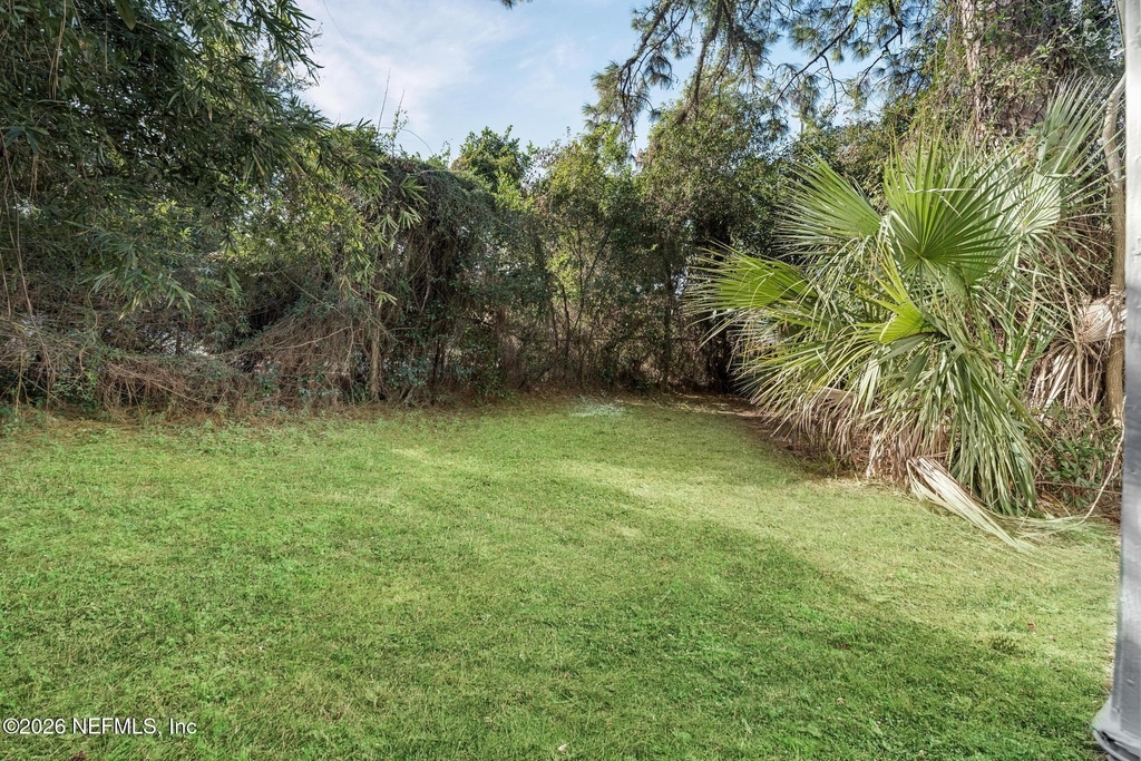 522 W 21st Street - Photo 22