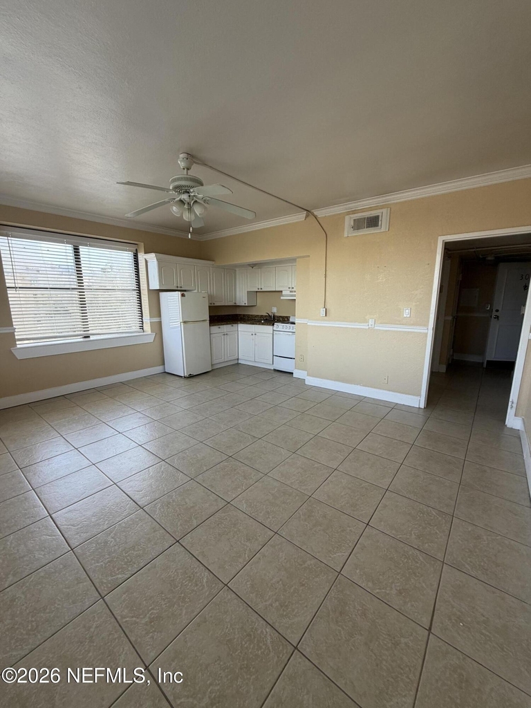 311 W Ashley Street - Photo 1
