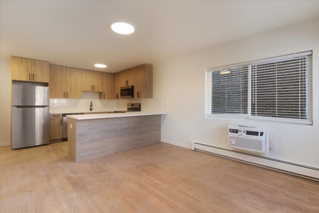 7359 N Winchester Avenue - Photo 3
