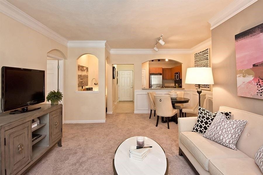 3315 Roswell Road - Photo 2