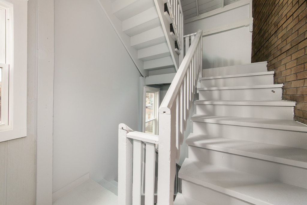 3446 N Springfield Avenue - Photo 20