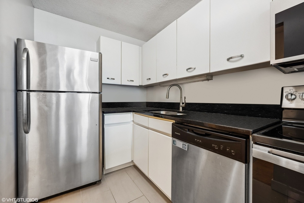 440 N Wabash Avenue - Photo 6