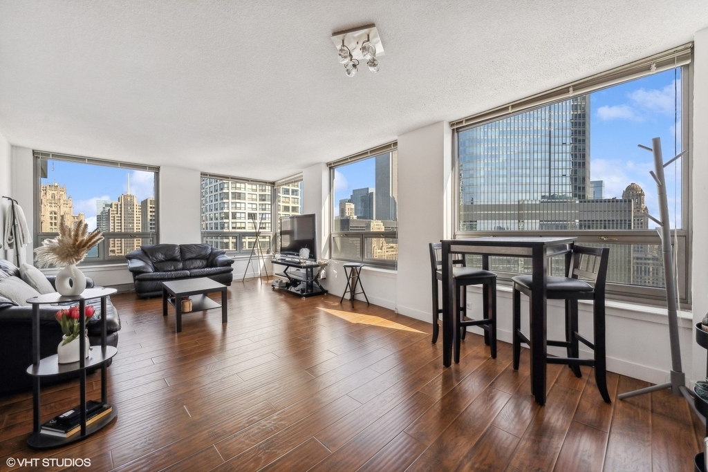 440 N Wabash Avenue - Photo 1