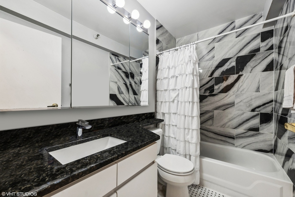 440 N Wabash Avenue - Photo 8