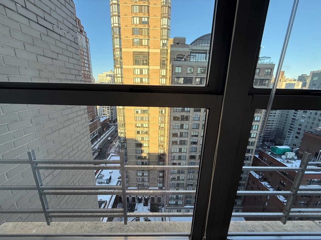 East 64th Street - Photo 2