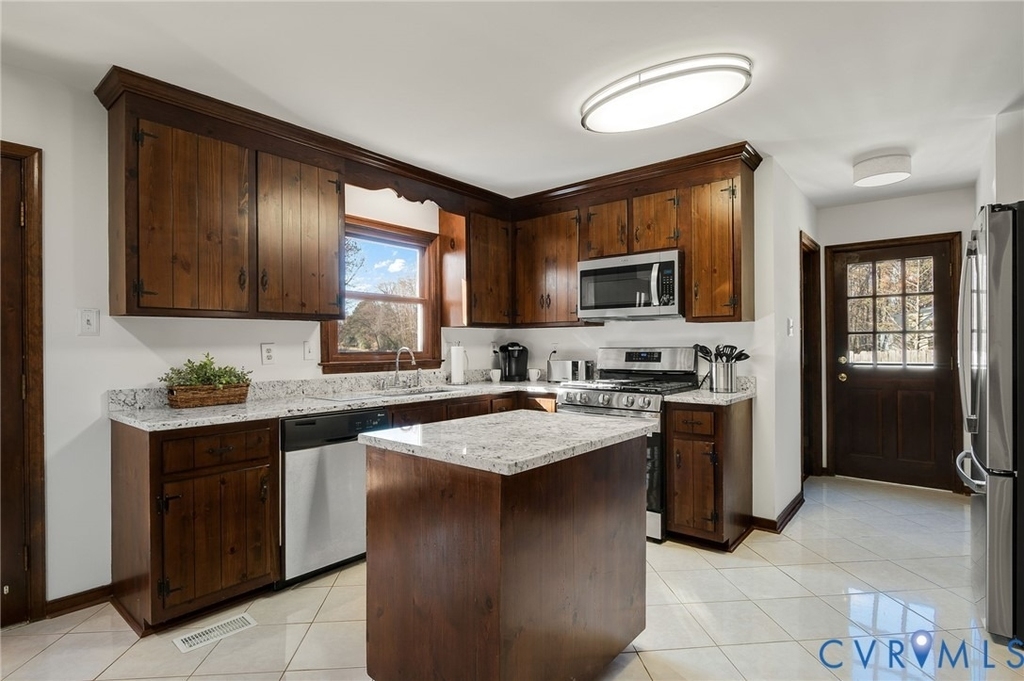 9621 Peppertree Drive - Photo 9