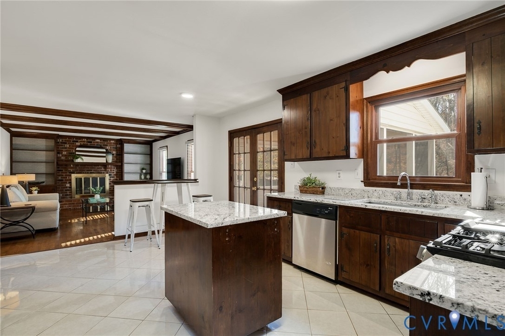 9621 Peppertree Drive - Photo 6