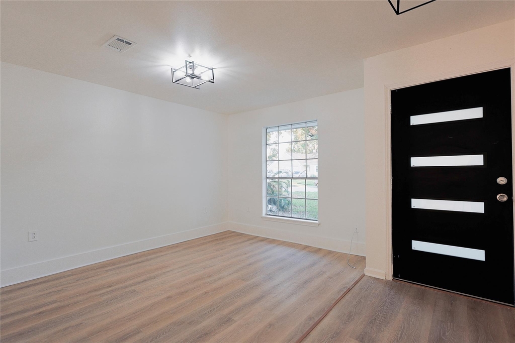 11611 Sagedowne Lane - Photo 4