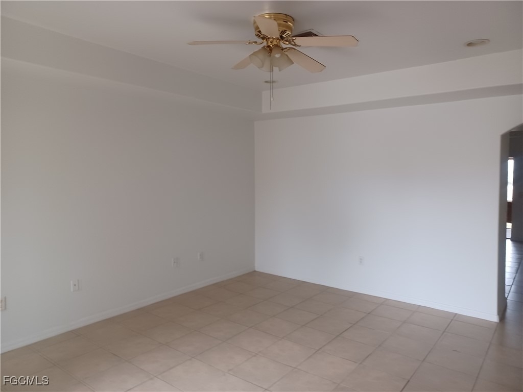 3020 Se Santa Barbara Place - Photo 3
