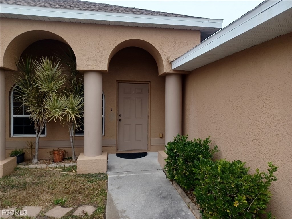 3020 Se Santa Barbara Place - Photo 1