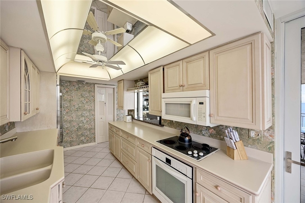 520 S Collier Boulevard - Photo 19
