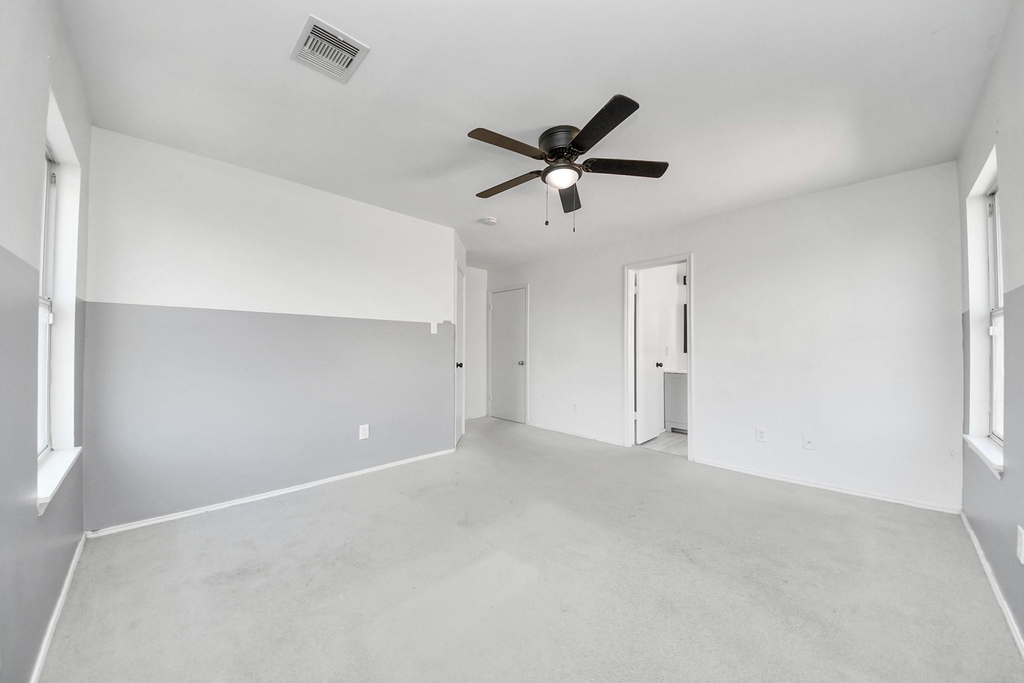 10217 Teneha Drive - Photo 30