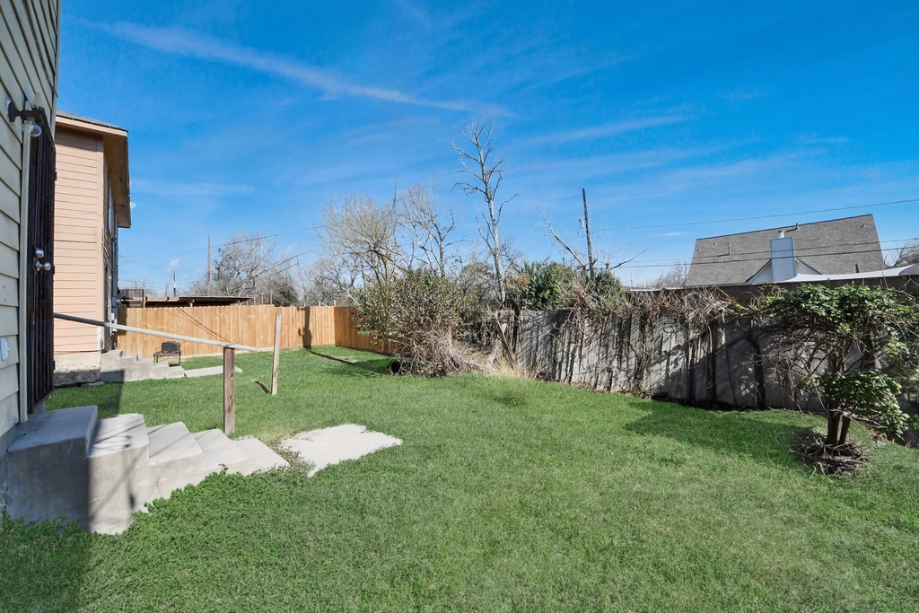 10217 Teneha Drive - Photo 14