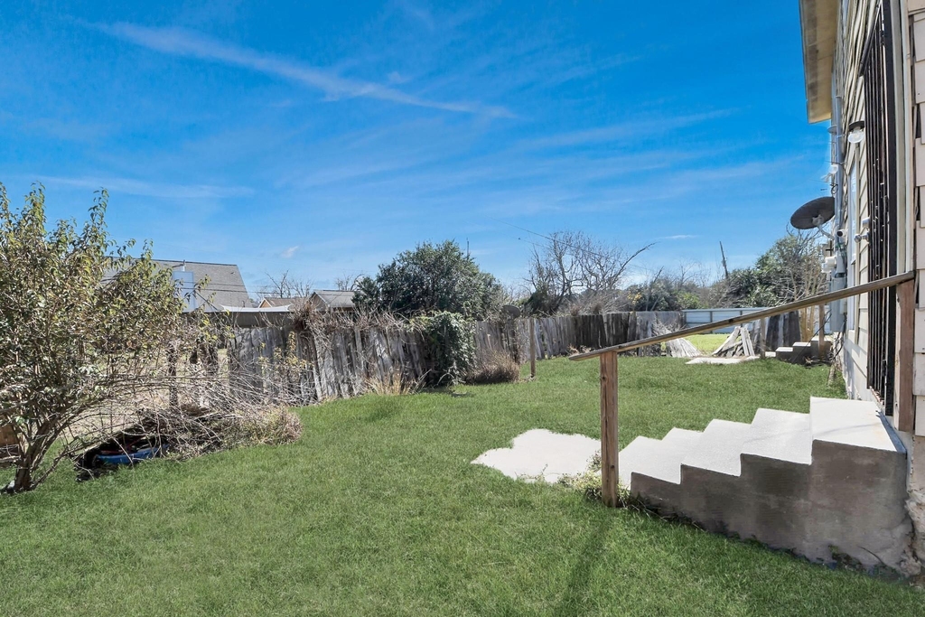 10217 Teneha Drive - Photo 15