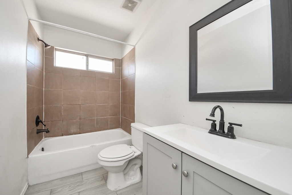 10217 Teneha Drive - Photo 24