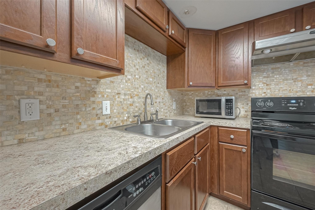 3758 Tanglewilde Street - Photo 12