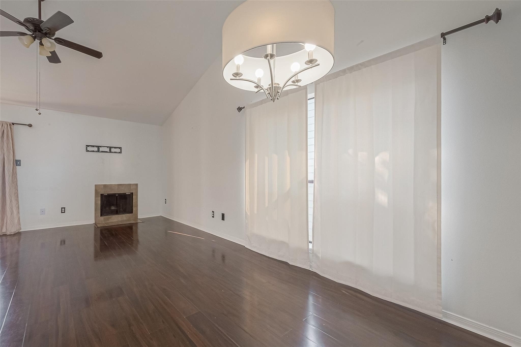 3758 Tanglewilde Street - Photo 8