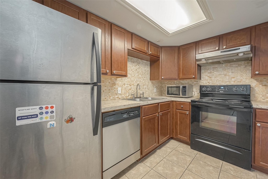 3758 Tanglewilde Street - Photo 11