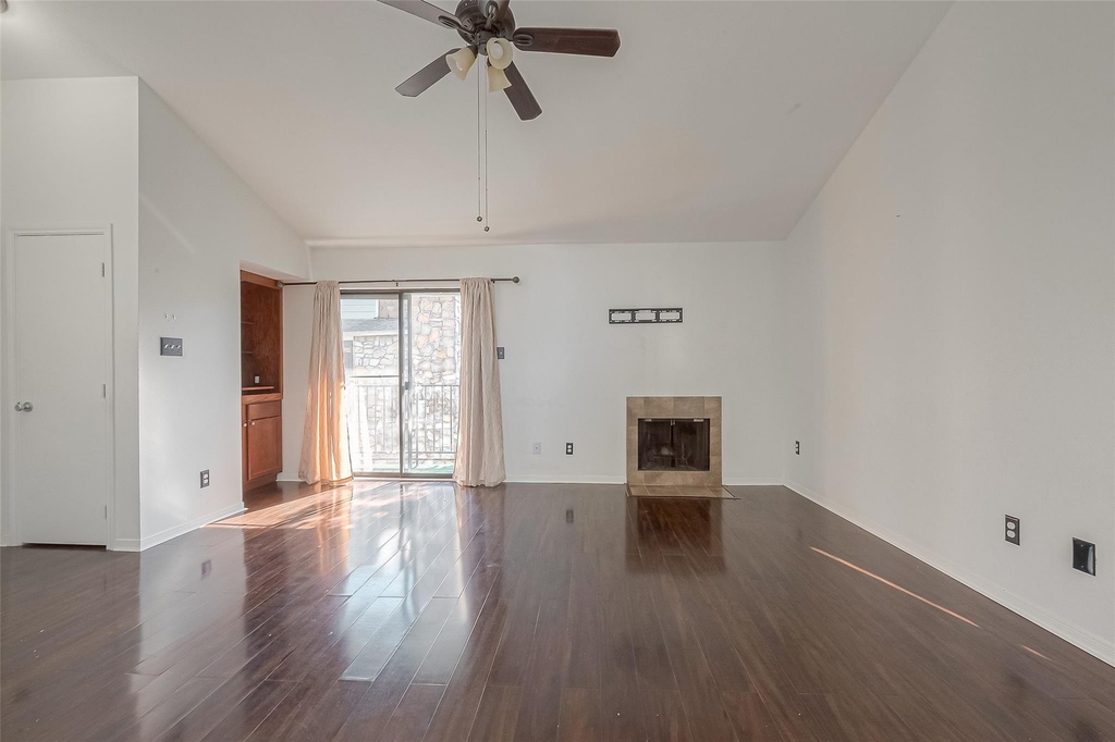 3758 Tanglewilde Street - Photo 6