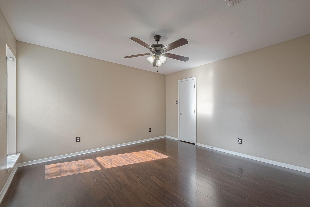 3758 Tanglewilde Street - Photo 15