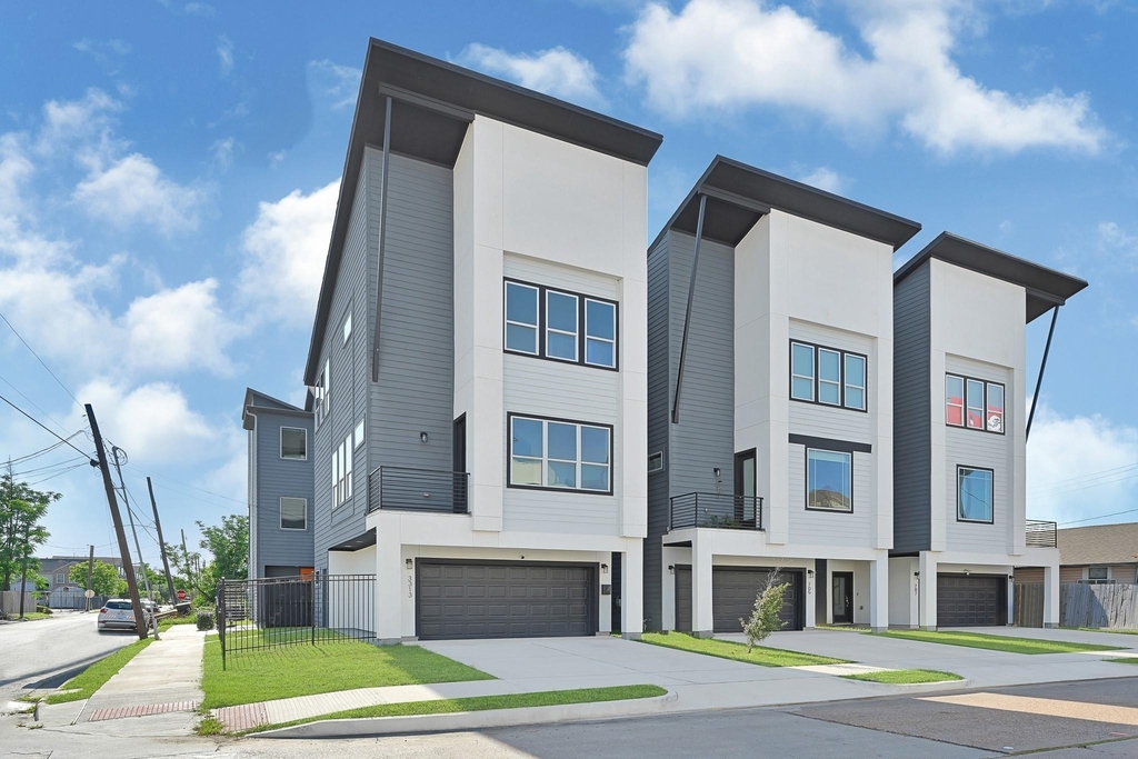 3313 Baer Street - Photo 1