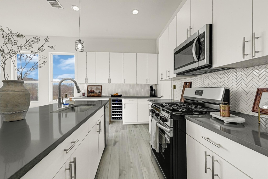 3313 Baer Street - Photo 7