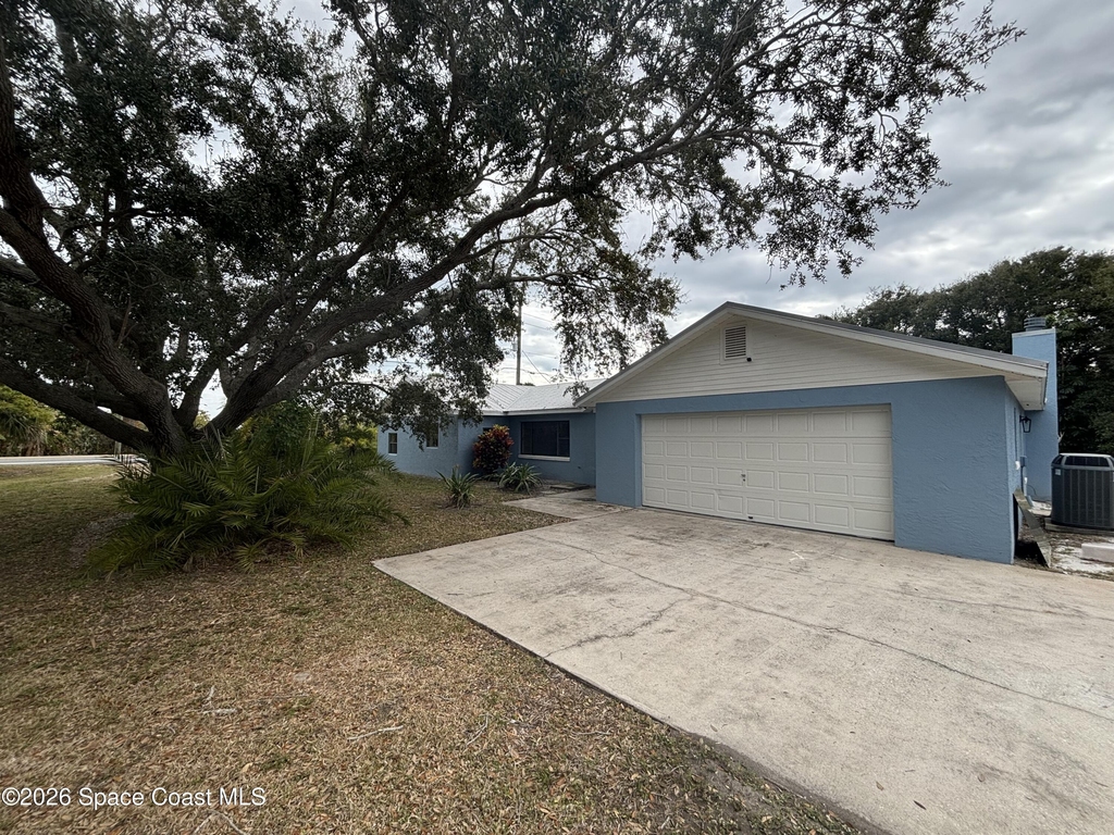 6335 S Tropical Trail - Photo 0