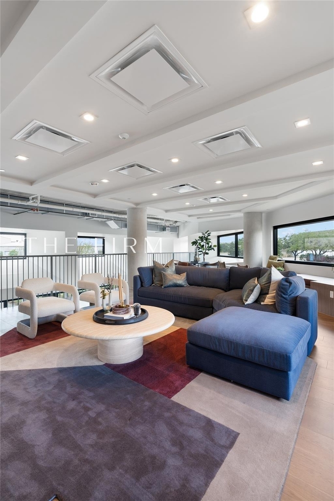 3001 W 11th Street - Photo 1