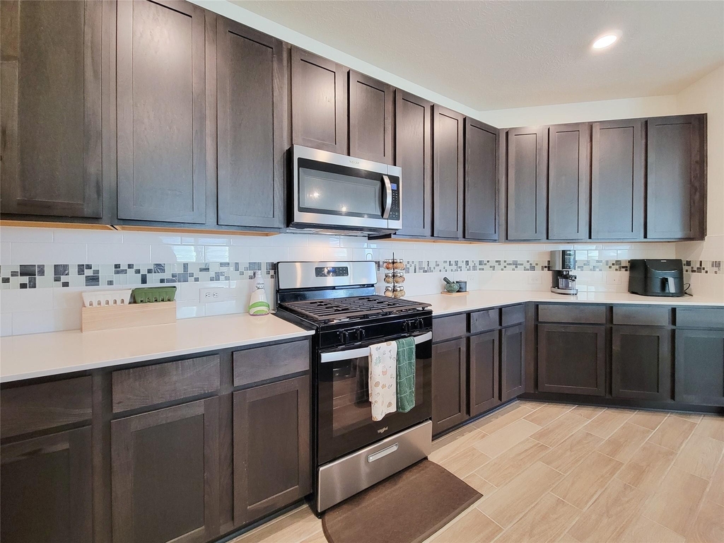 8214 Leisure Point Drive - Photo 16