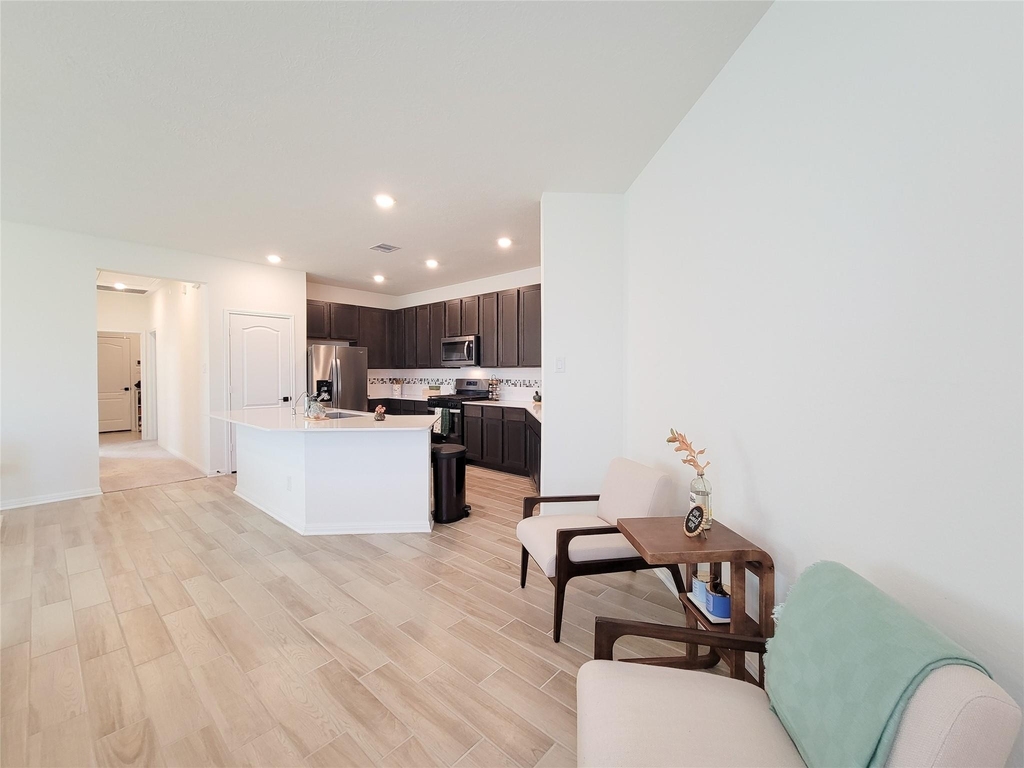 8214 Leisure Point Drive - Photo 9