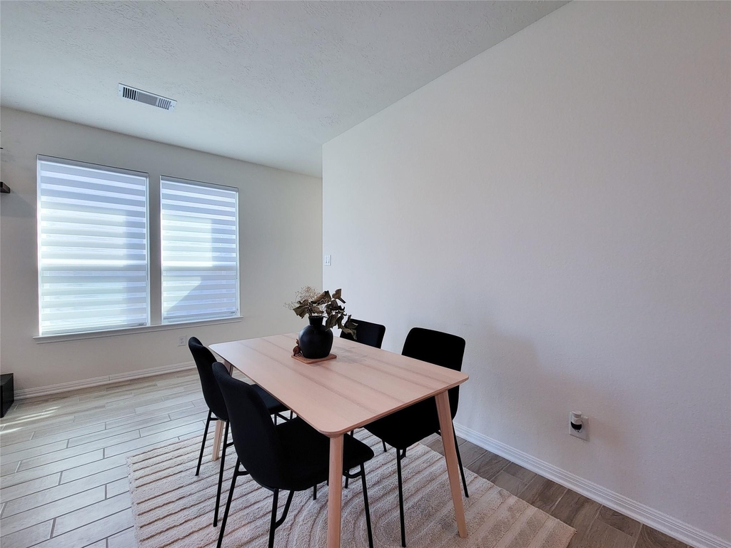 8214 Leisure Point Drive - Photo 7