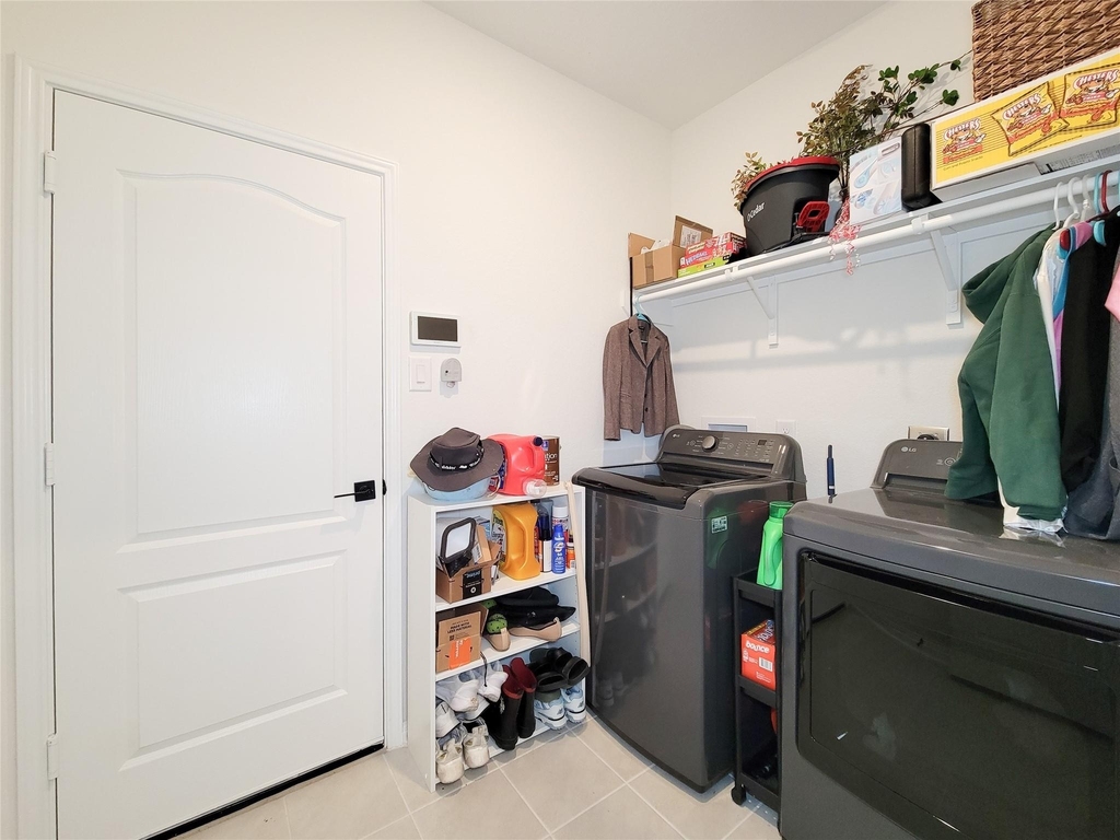 8214 Leisure Point Drive - Photo 29