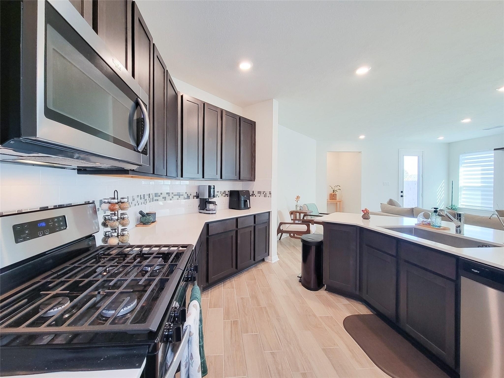 8214 Leisure Point Drive - Photo 15