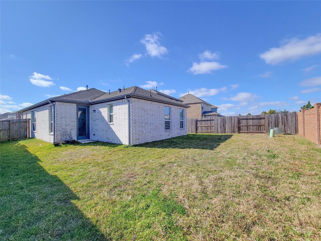 8214 Leisure Point Drive - Photo 30