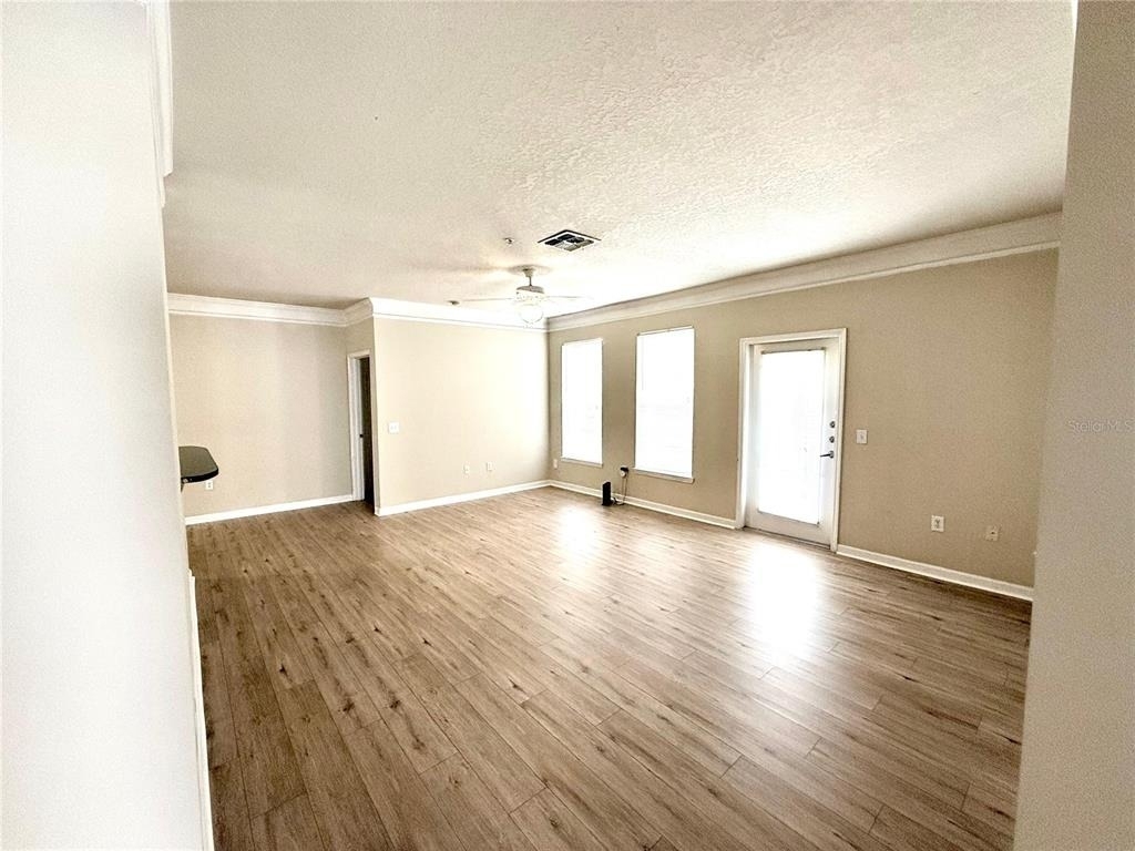 8842 Villa View Circle - Photo 18