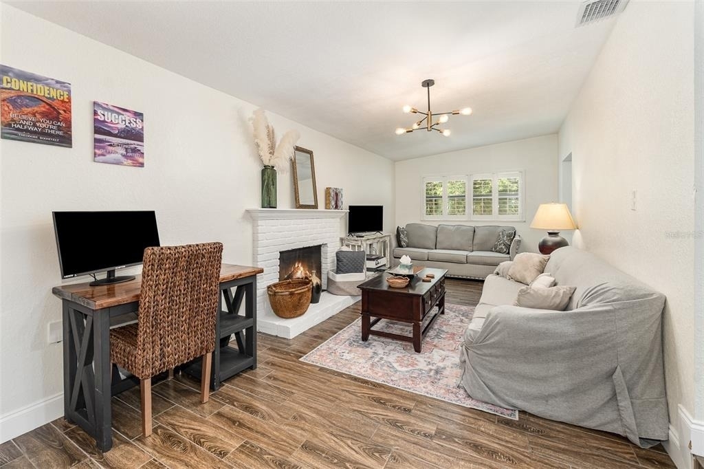 2721 E Marks Street - Photo 4
