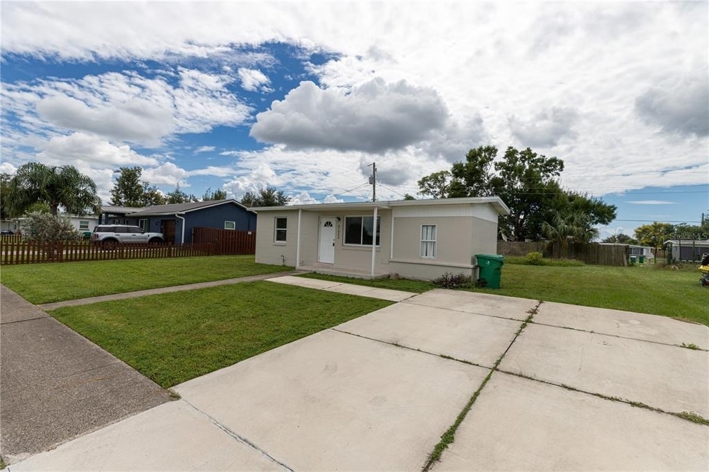 21043 Bersell Avenue - Photo 1