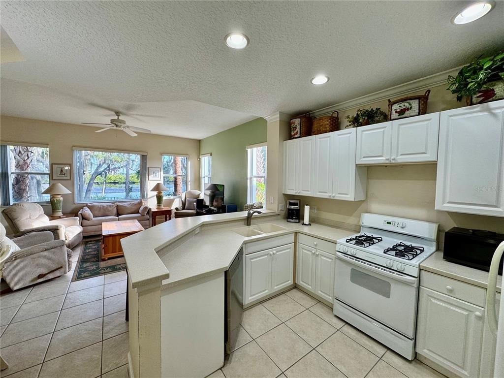9411 Discovery Terrace - Photo 20