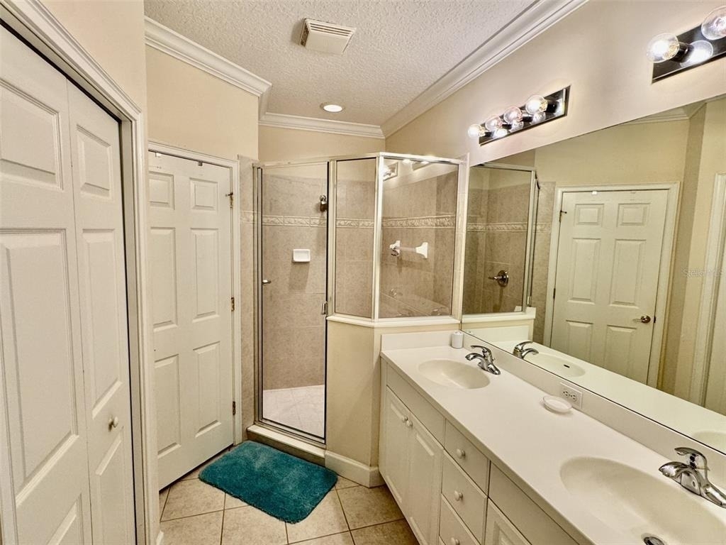 9411 Discovery Terrace - Photo 17