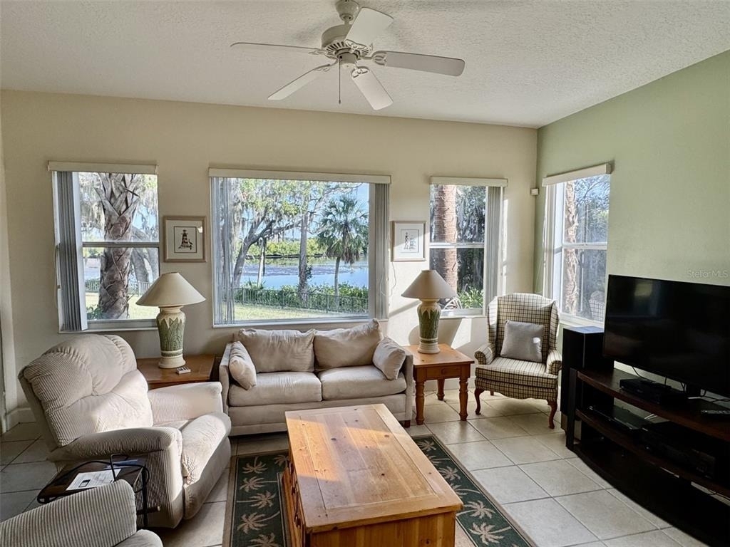 9411 Discovery Terrace - Photo 4