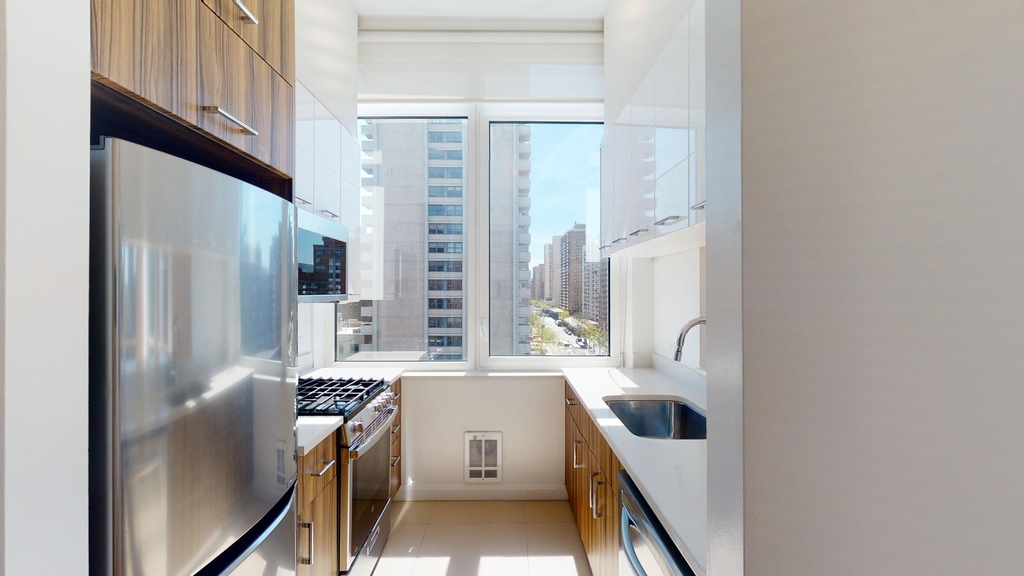 775 Columbus Ave - Photo 1