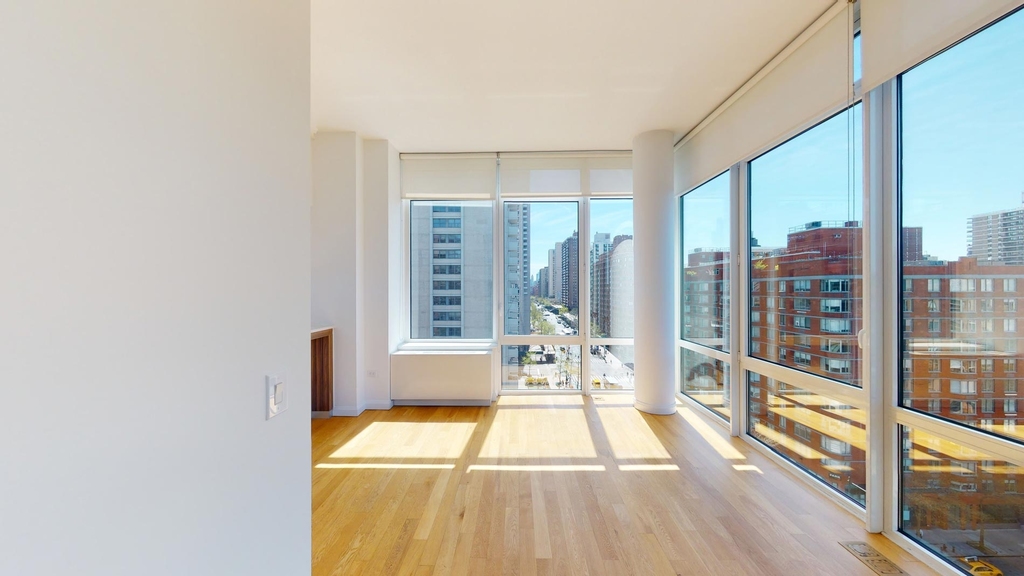 775 Columbus Ave - Photo 2