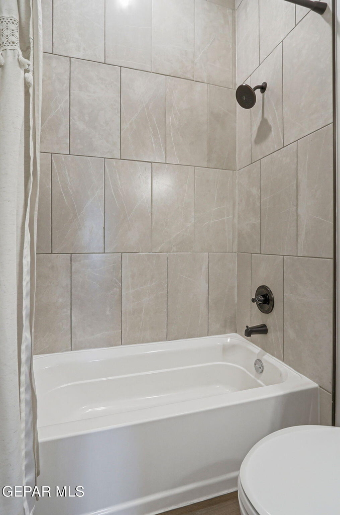 244 Farnborough Street - Photo 21