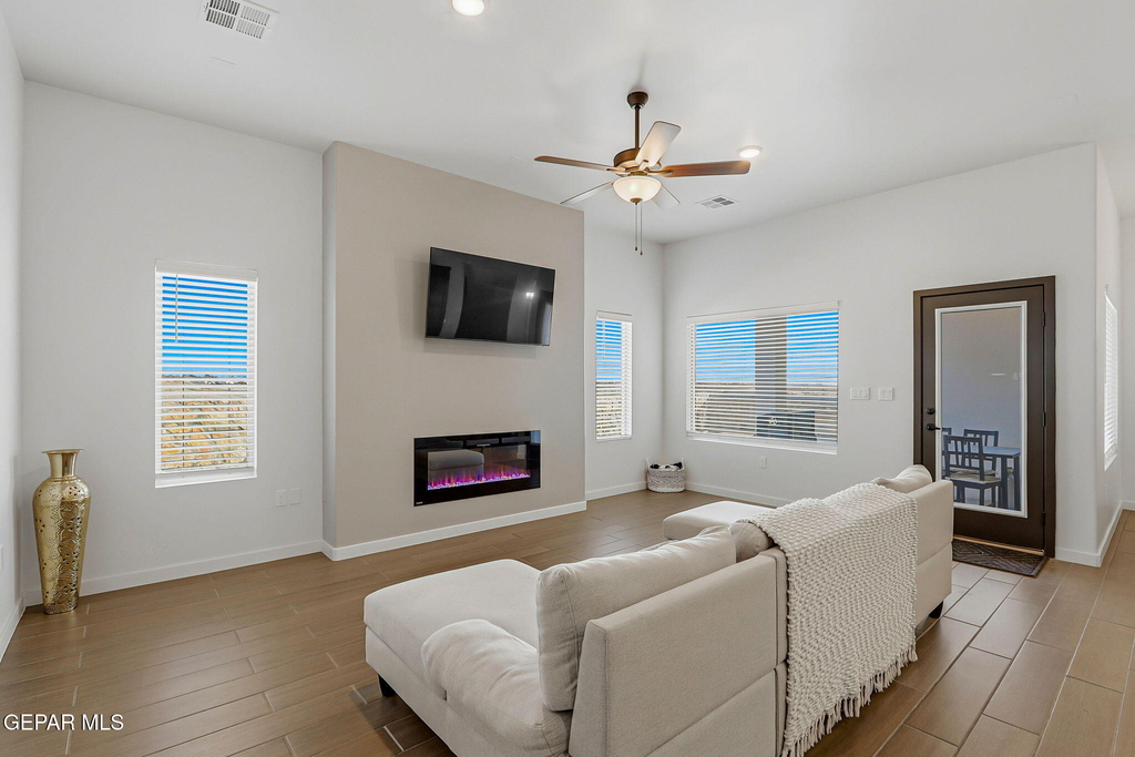 244 Farnborough Street - Photo 16